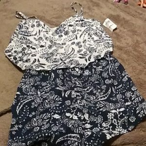 Charlotte russe shorts romper sz large